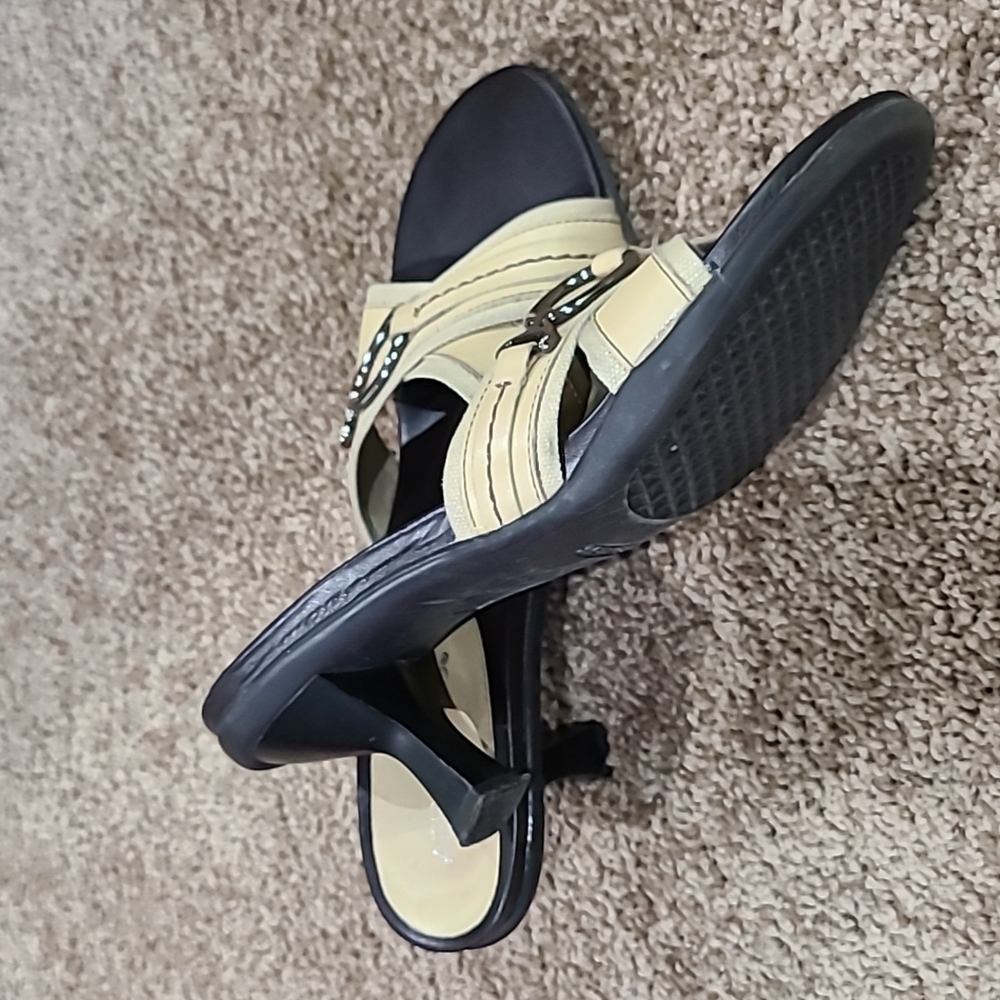 Aerosoles tan sandal - Picture 3 of 7
